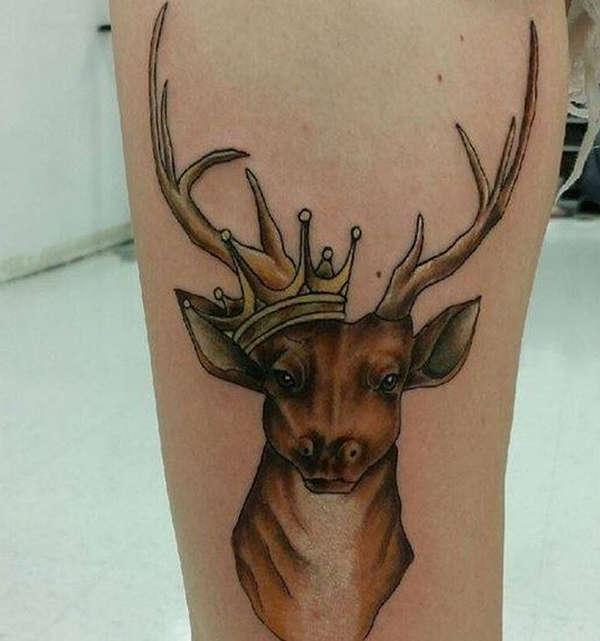 Татуировка Игра Престолов олень с короной на голени