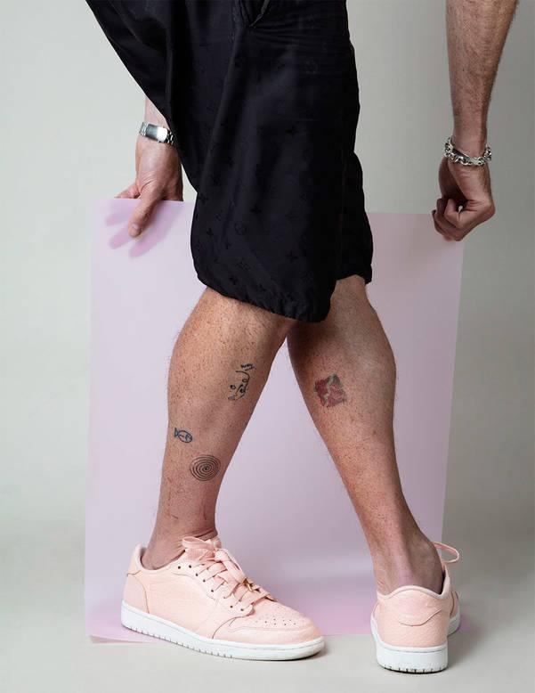 Первая татуировка в мире промышленным роботом