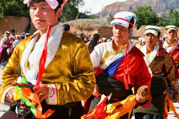 Бодмод “Лурол” фестиваля Шаманов в Ребконге Тибета