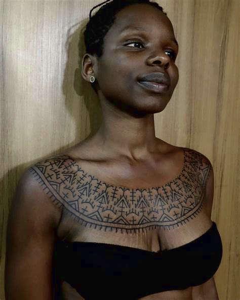 Африканская племенная татуировка