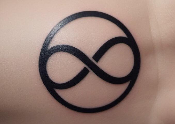 тату бесконечность в традиционном стиле значение