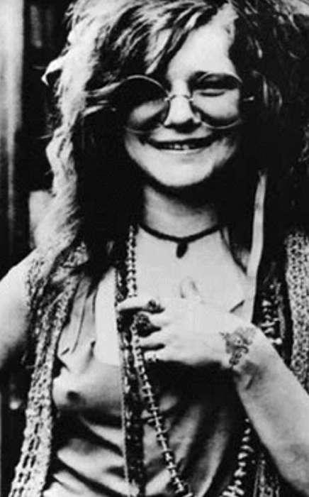 История татуировки - женский браслет на руке Дженис Джоплин