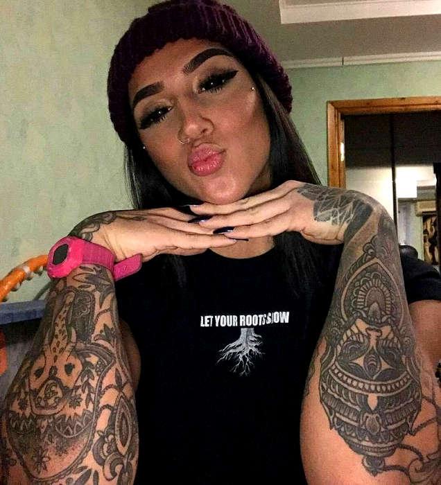 Бахар Набиева тату