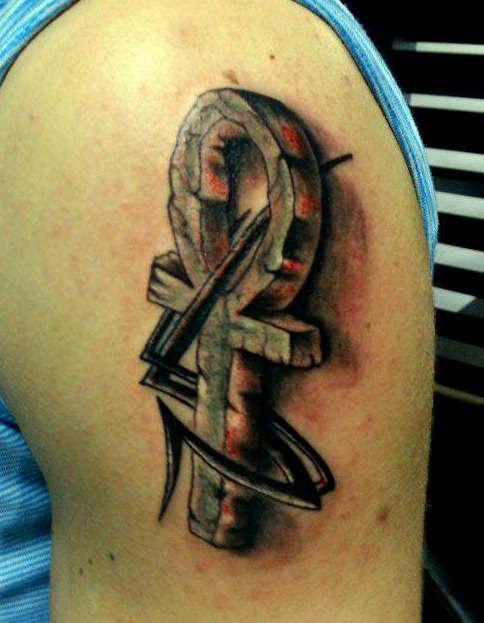 Тату крест египетсткий