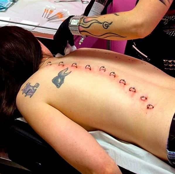  #корсет #пирсинг #бодимодификация #corsetpiercing #шнуровки #стиль