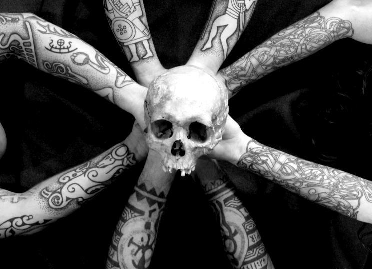 Тату древний стиль