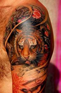 Тату тигр пейзаж
