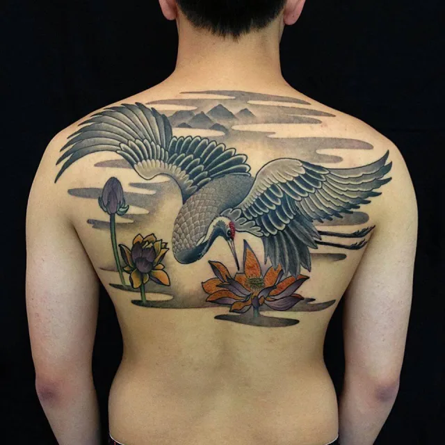 Татуировка женская цапля