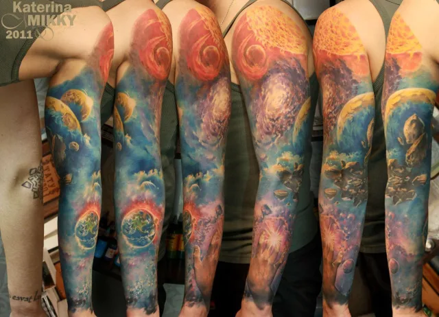 Cover-up тату-рукав космические сюжеты