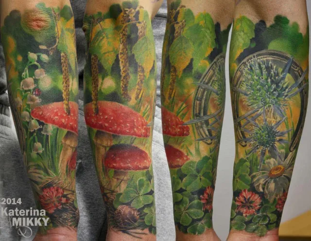 Тату лесное на счастье на предплечье