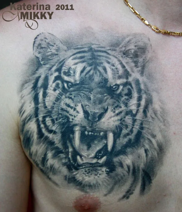 Тату белый тигр