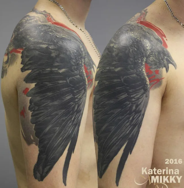 Тату ворон инферно