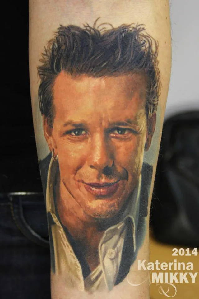Тату Микки Рурк