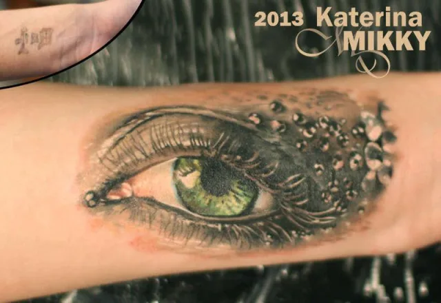 Тату глаз cover up