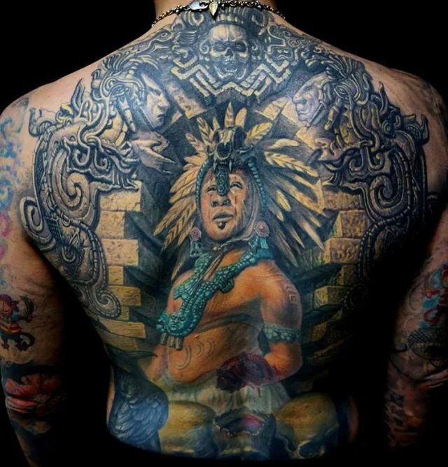 Тату майя на спине
